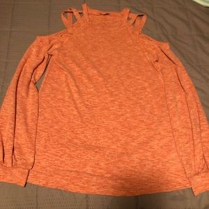 Open shoulder shirt